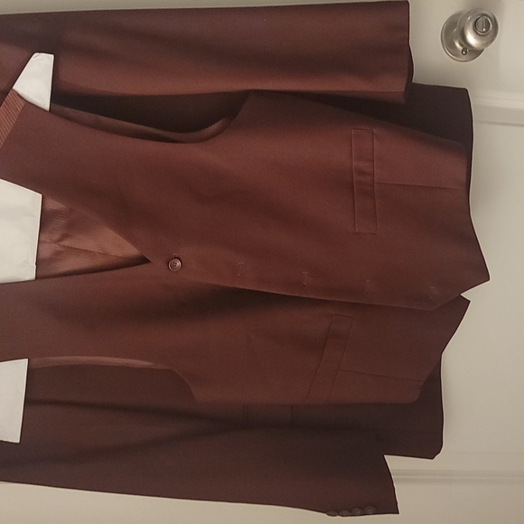 Men 3, Piece very nice burgundy Suit. FATHER'S DAY OR PROM!! - Picture 5 of 15